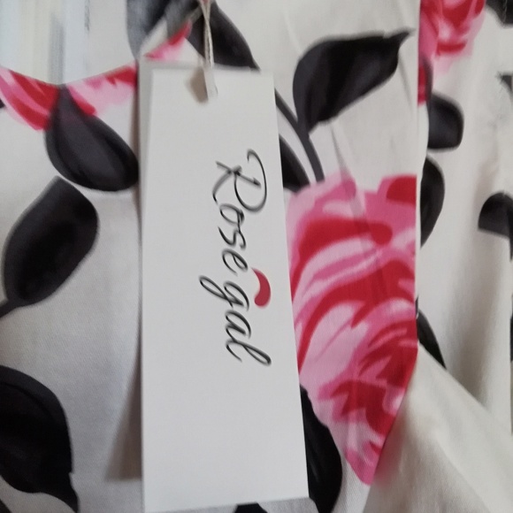 Dress - Picture 3 of 5